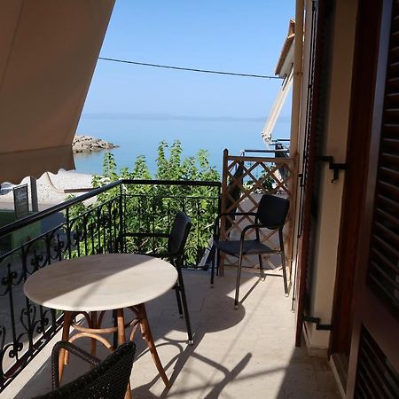 Akrogiali Beach Apartments Exterior photo